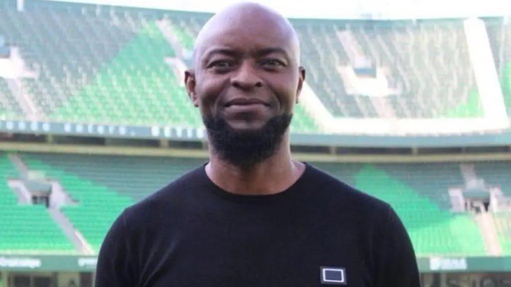Cover image for Finidi eyes permanent Super Eagles job
