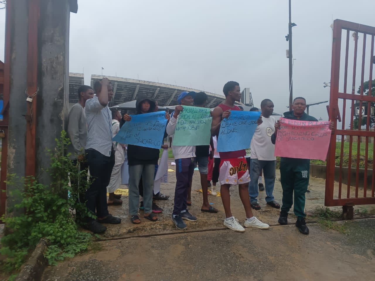 Amateur boxing coaches, boxers protest against NBF over Commonwealth Games team selection 