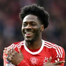 Cover image for Nottingham Forest plots new contract for Ola Aina
