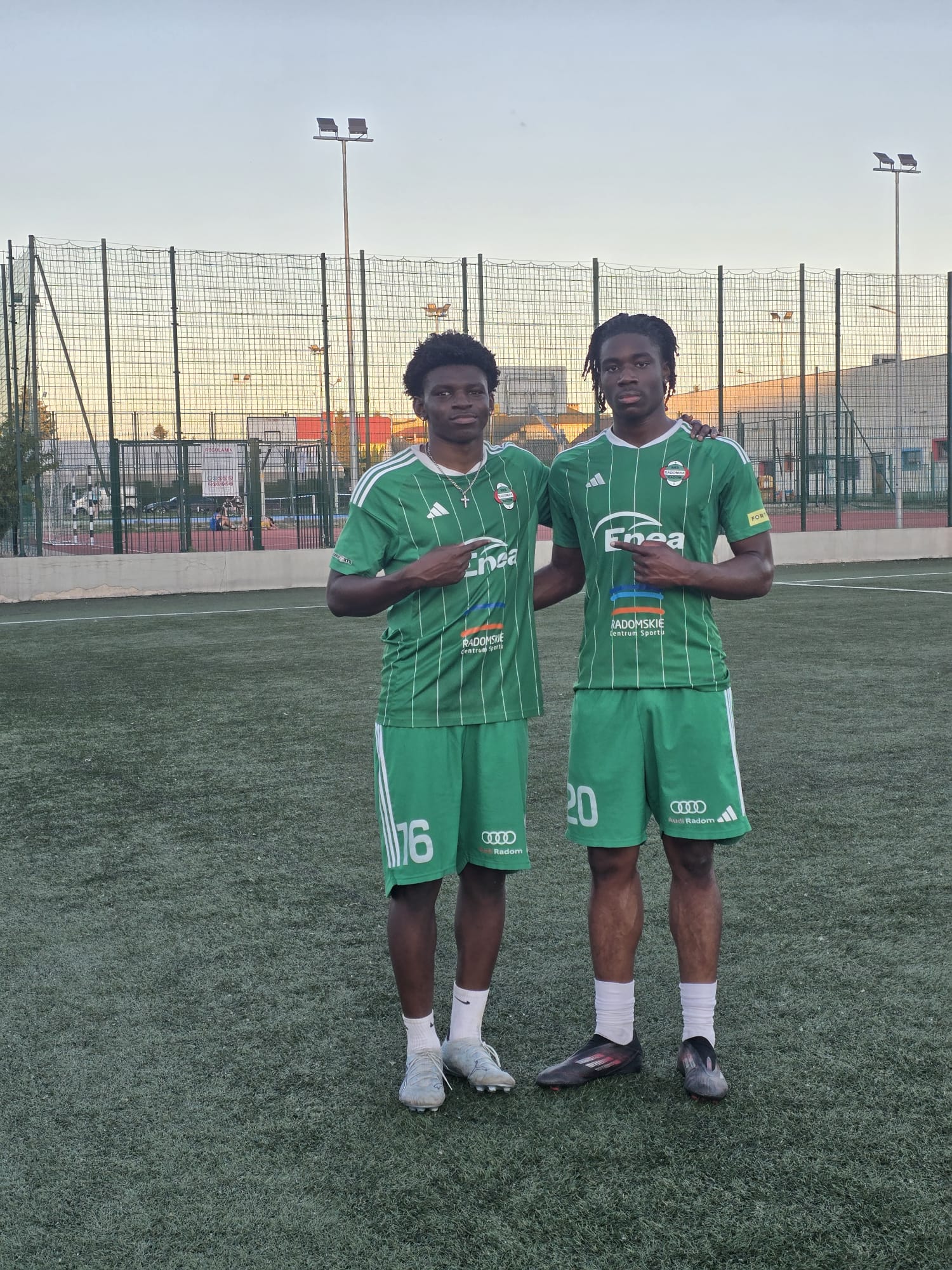 Top Polish side signs 2 higly-rated Nigerian youngsters