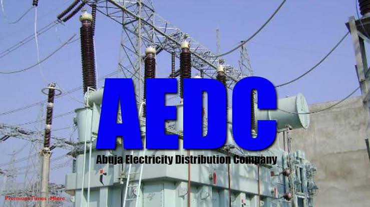 Cover image for Man escapes electrocution as power line sparks despite ‘Switch-Off’  at MKO Abiola Stadium 