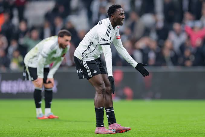Cover image for Ndidi out for 2 weeks after latest setback