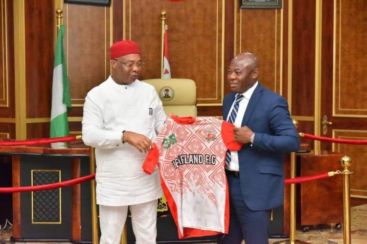 Cover image for Gov Uzodimma unveils Amuneke as new Heartland coach