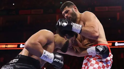 Hrgovic beats Itauma after 9th round 