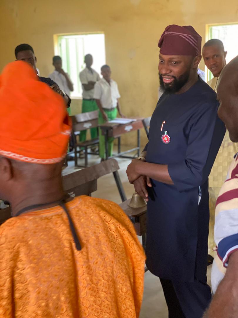 Cover image for Adetunji Abdul Foundation renovates, donates modern block of classrooms schools in Ikare Akoko